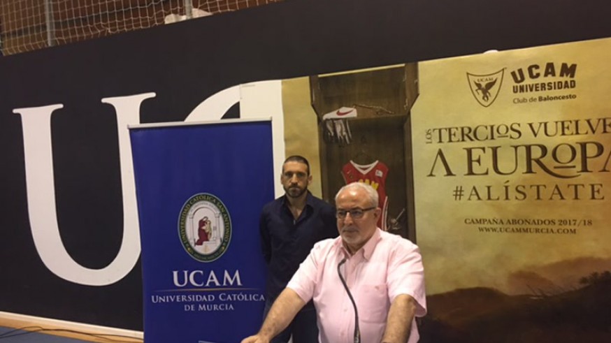 José Luis Mendoza: "Queremos un UCAM CF campeón, para allanar el ascenso"