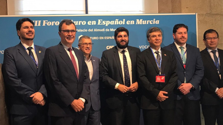 López Miras junto a Hugo Morán, este jueves en Murcia