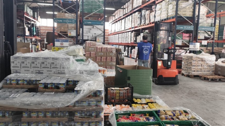 La gran cantidad de donaciones satura el Banco de Alimentos de la Región