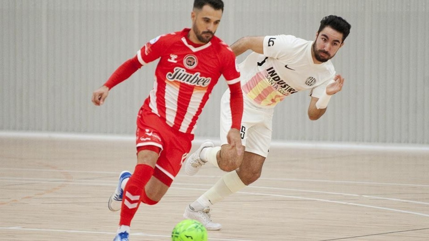Juanpi: "Estoy seguro de que jugaremos mejor y ganaremos al Valdepeñas"