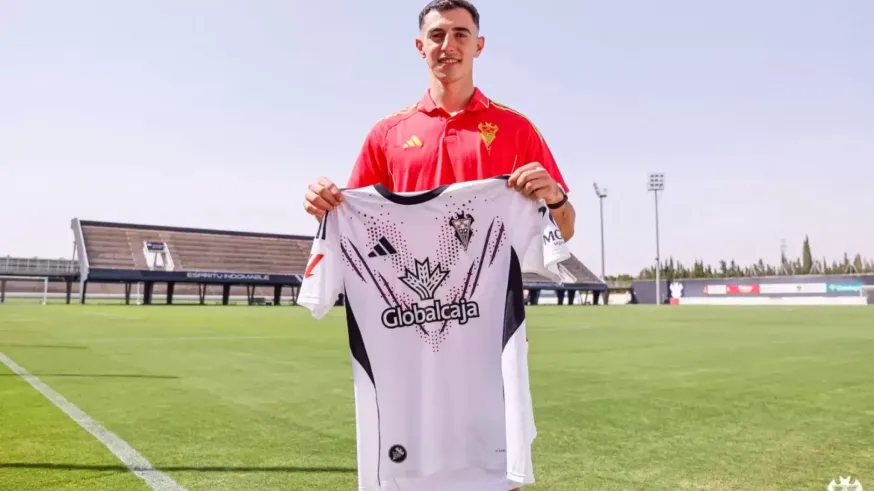 Antonio David ya es jugador del Real Murcia