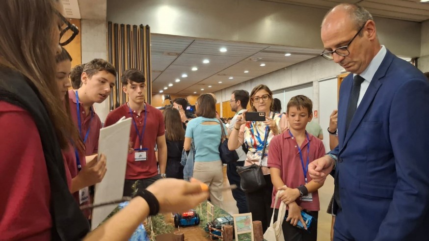 La robótica educativa llena el Auditorio regional 