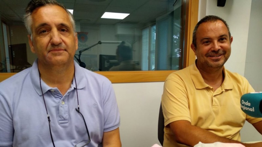 Los profesores de Tecnología Electrónica de la UPCT Pedro Díaz y Juan Suardíaz