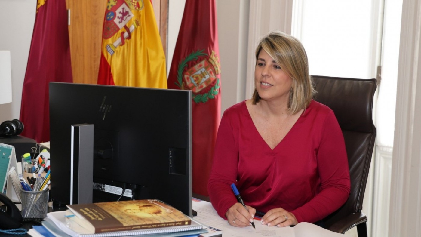 Noelia Arroyo aumenta sus asesores y recorta los de Vox y MC
