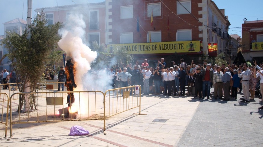 La biblioteca desde tu sofá. Albudeite