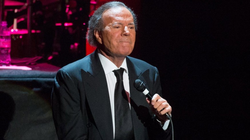 La Fiscalía investiga a Julio Iglesias por una denuncia de agresión sexual