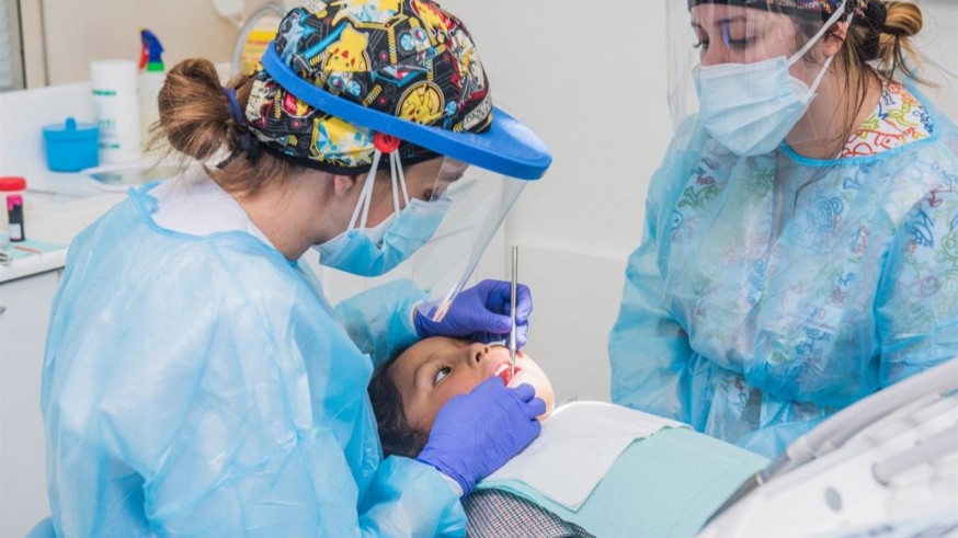 Atención bucodental gratuita para menores tutelados en Murcia