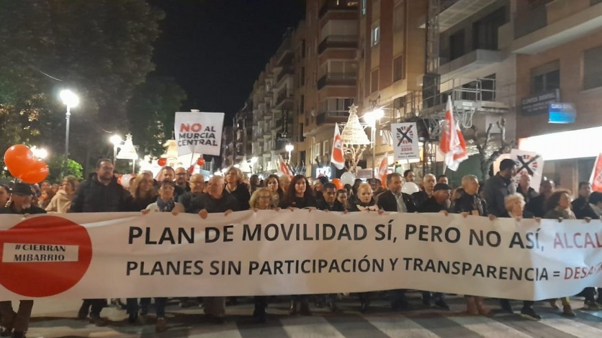Masiva manifestación contra el Plan de Movilidad del Ayuntamiento de Murcia