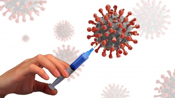 TARDE ABIERTA. Vacunación contra el coronavirus en el Reino Unido