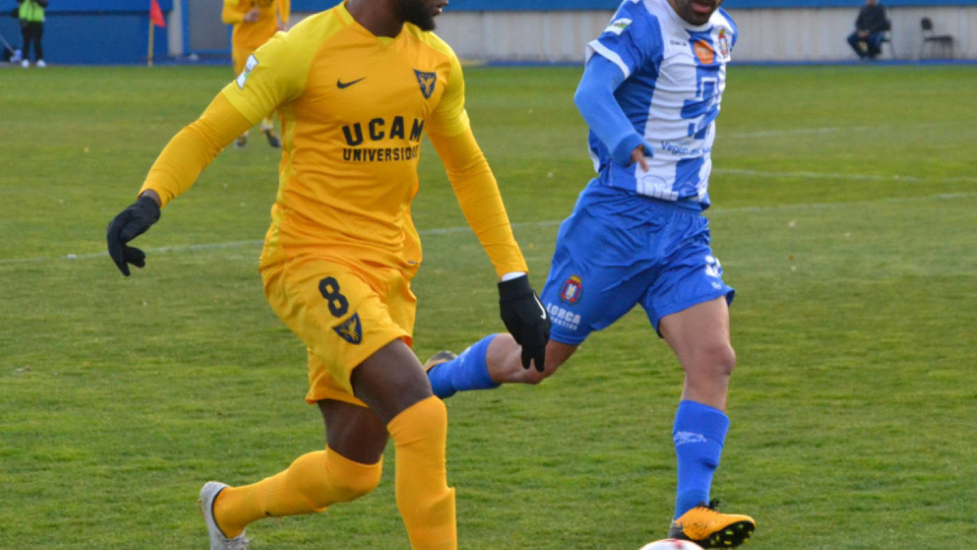 El Lorca Deportiva vence 1-0 al UCAM