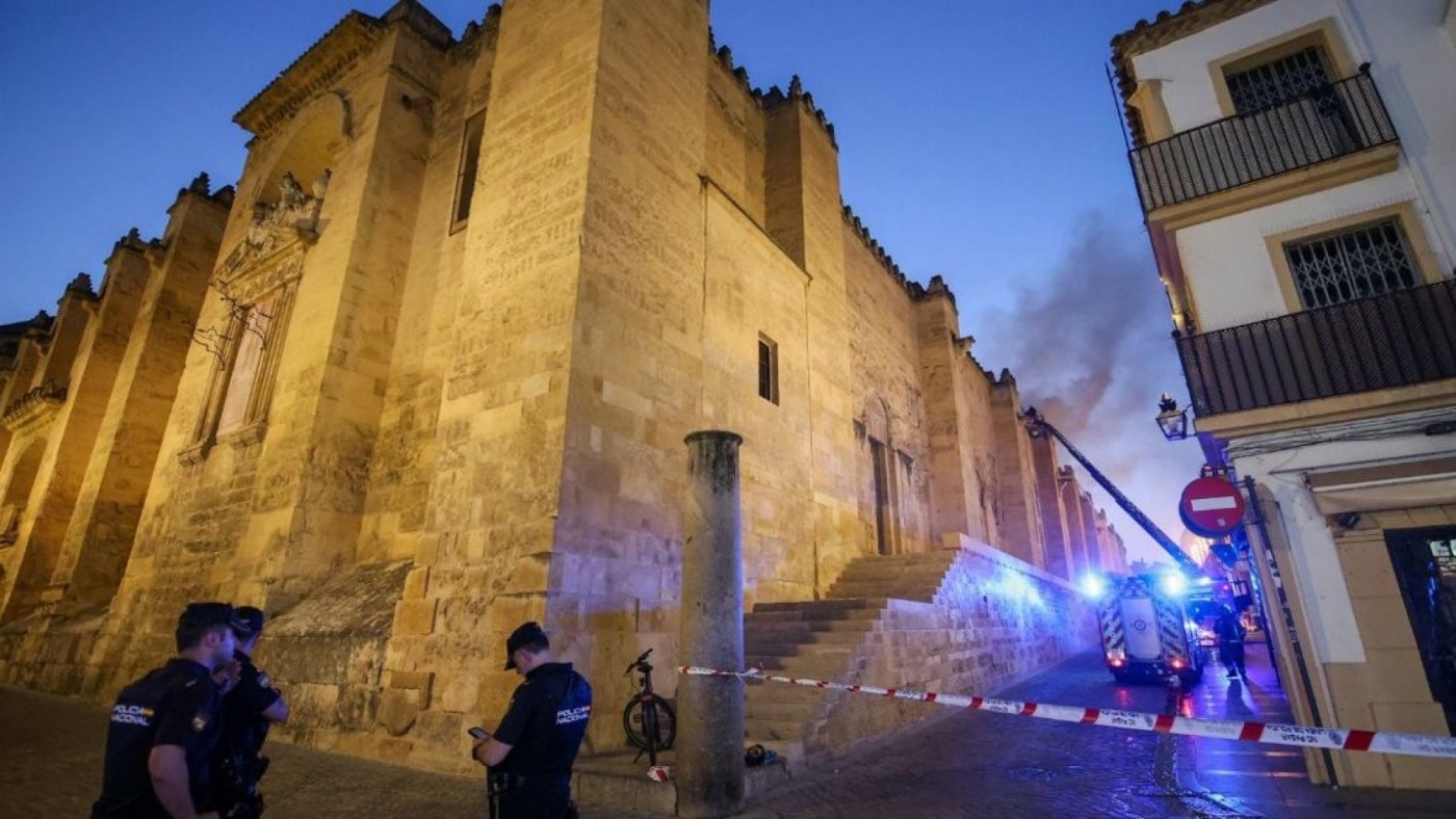 Reabre la Mezquita-Catedral de Córdoba tras el incendio del viernes