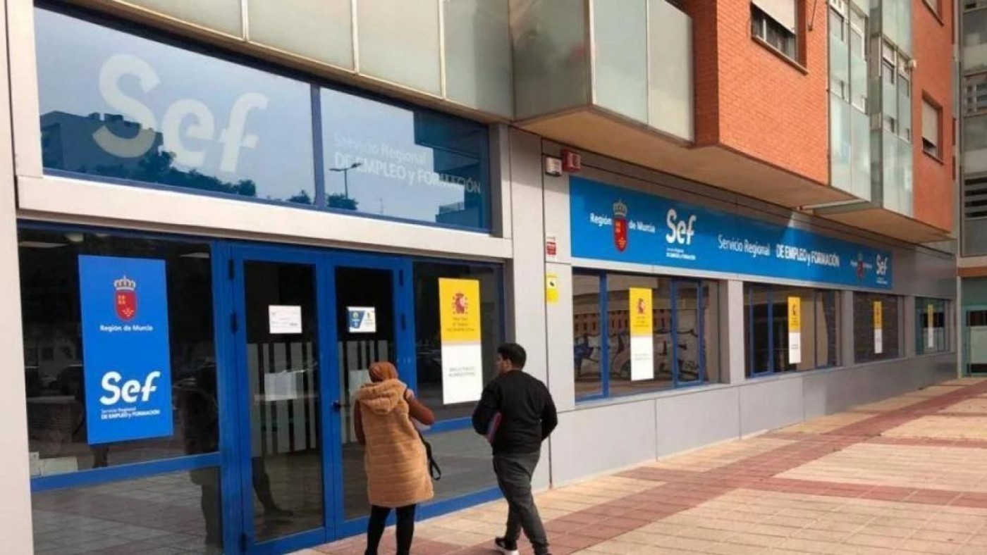 El paro baja en 801 personas en mayo en la Región de Murcia y la contratación crece un 16,5%