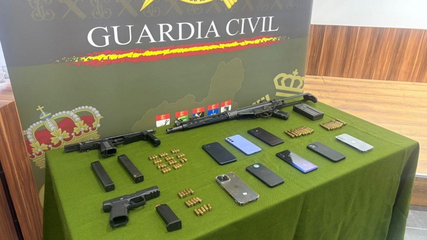 Armas de guerra en el domicilio de un de los tres detenidos por el doble crimen de Lorca
