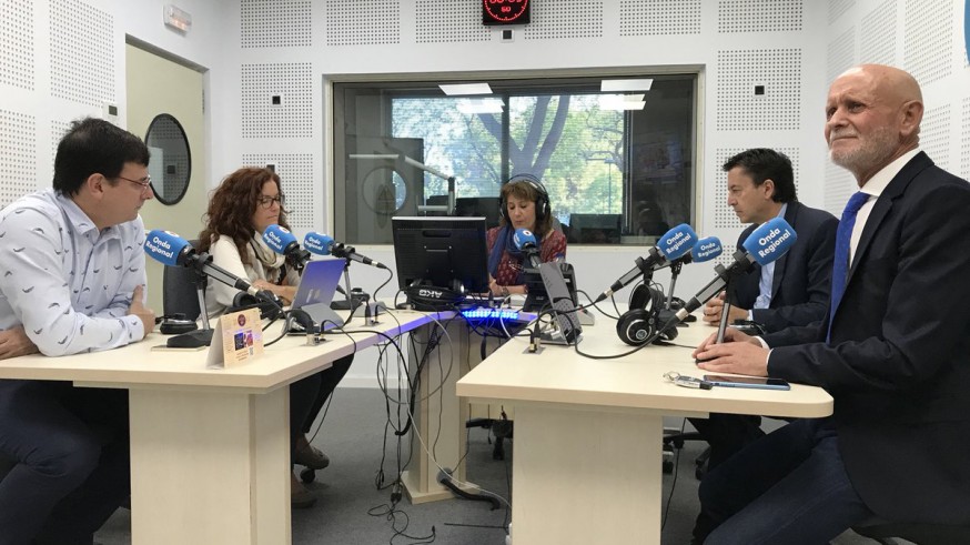 Un momento de la tertulia de actualidad en nuestro informativo matinal