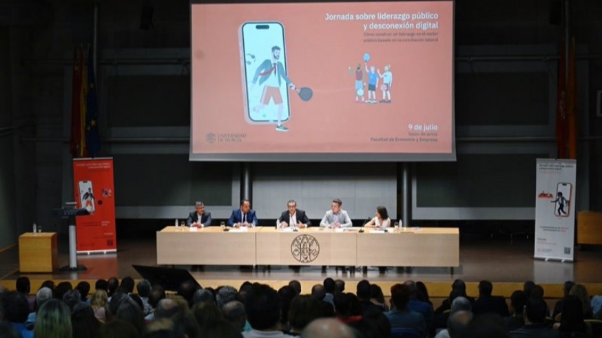 La UMU, la primera universidad de España en promover la desconexión digital