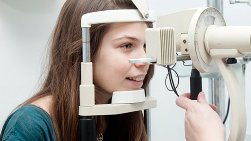 La principal causa de ceguera en Europa está relacionada con defecto de visión no corregidos