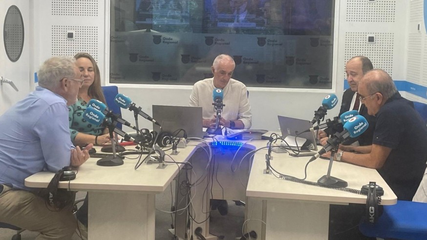María Bolarín, Juan Ramón Calero, Antonio Botías y Javier Adán analizan las noticias del día en Onda Regional de Murcia