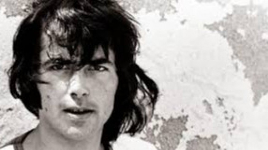 Hace 50 años Serrat publicó «Mediterráneo», una obra colosal que reconfortó entonces y sigue haciéndolo