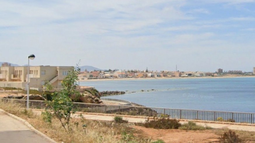 Aparece un cuerpo en avanzado estado de descomposición en la playa de Levante de Cabo de Palos 
