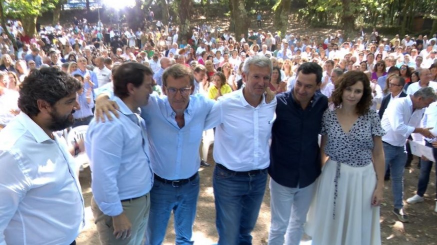 El presidente López Miras acusa al Gobierno de Sánchez de poner excusas para no trabajar en el Mar Menor