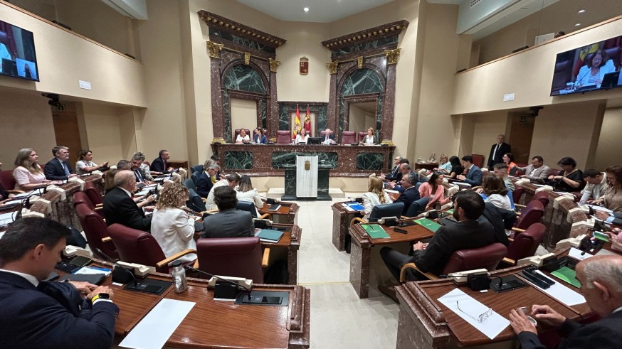 La Asamblea Regional, al día. Los presupuestos superan el debate de totalidad