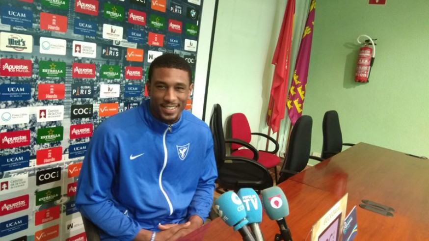 Ovie Soko llama a la afición para ganar al Tenerife este miércoles