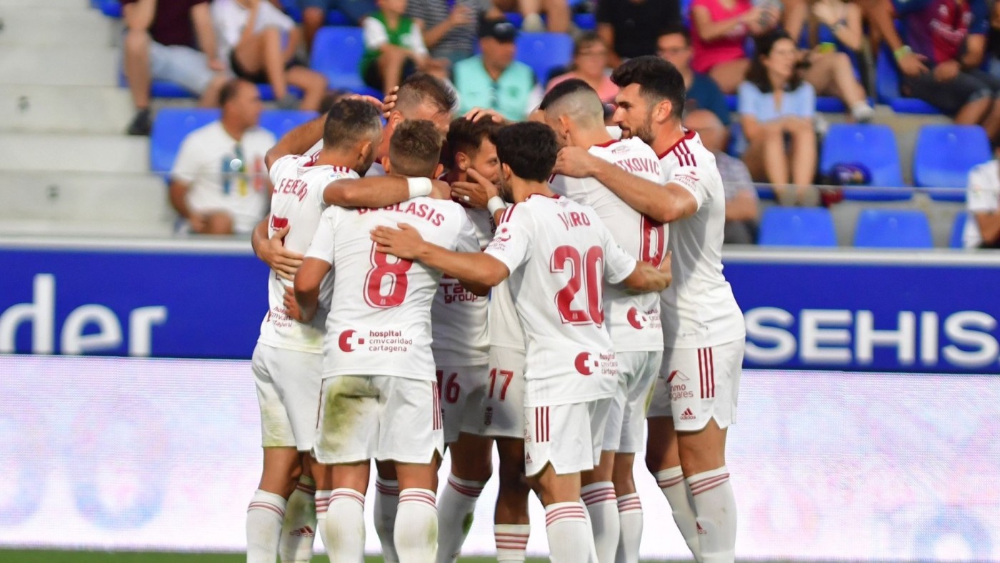 El Cartagena gana en Huesca y suma sus tres primeros puntos