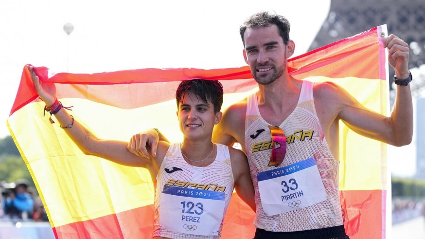 Medalla de oro para Álvaro Martín y María Pérez en la prueba de marcha relevo mixto