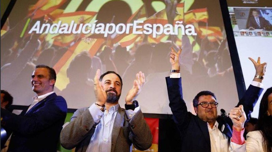 Santiago Abascal tras su intervención en Sevilla después de conocerse los resultados. 
