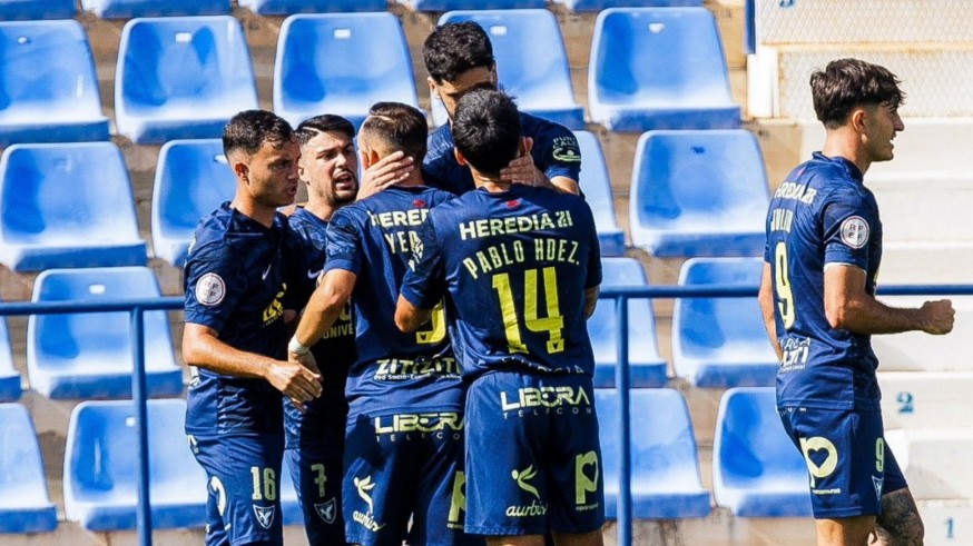 El UCAM coge aire ante el Xerez (2-1)