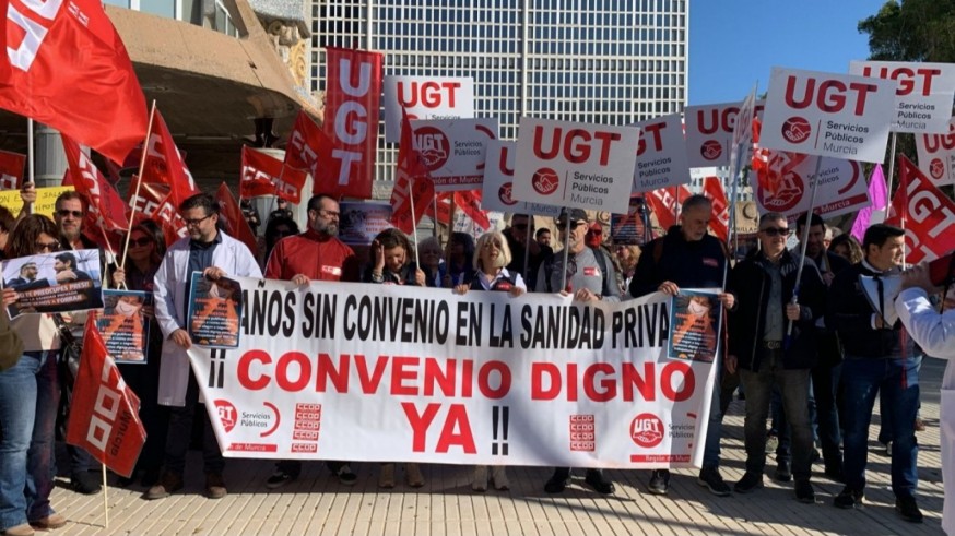 Sindicatos y patronal se sientan a negociar la sanidad privada tras las fiestas