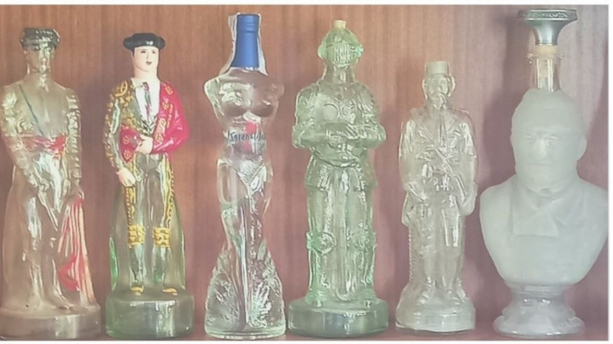 Noticias desde el museo de la Ciudad. Colección de botellas antropomorfas