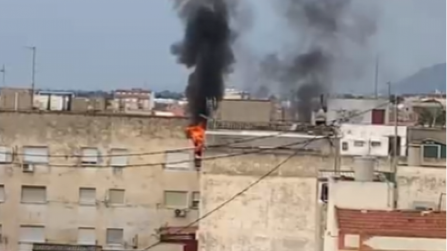 Incendio en una vivienda del casco urbano de Alcantarilla
