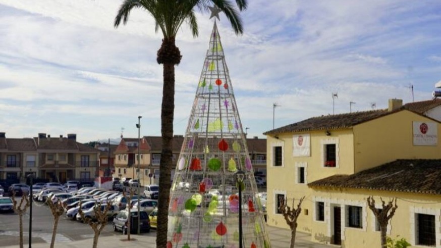 Navidad en Santomera con uno de los árboles más altos de la Región