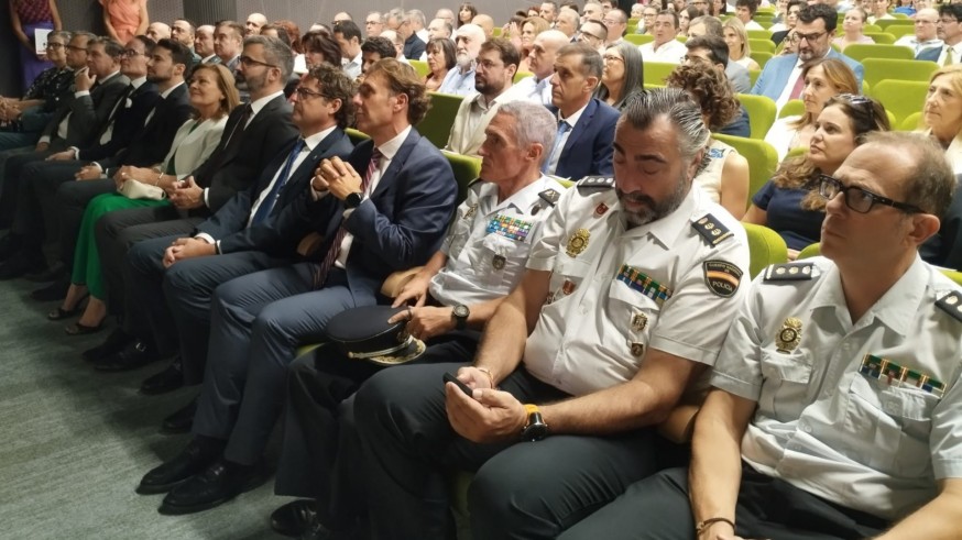 Los funcionarios de prisiones serán reconocidos como agentes de la autoridad tras la reforma de la ley penitenciaria