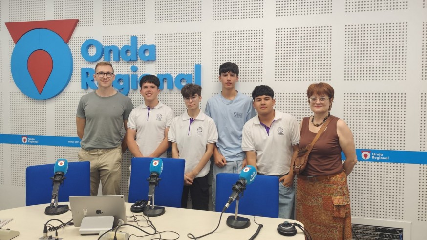 Mariano, Matías, Rubén y Kai: los jóvenes del Severo Ochoa que llevan el arte de la oratoria al torneo nacional