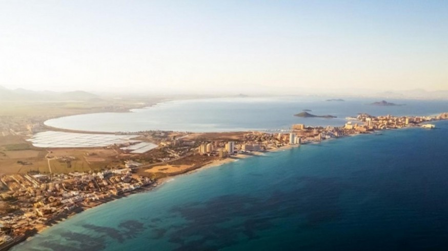 La temperatura del Mar Menor alcanza los 32 grados