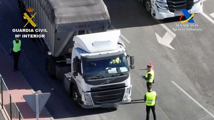 Intervienen 100 cajetillas de tabaco de contrabando en la dársena de Escombreras