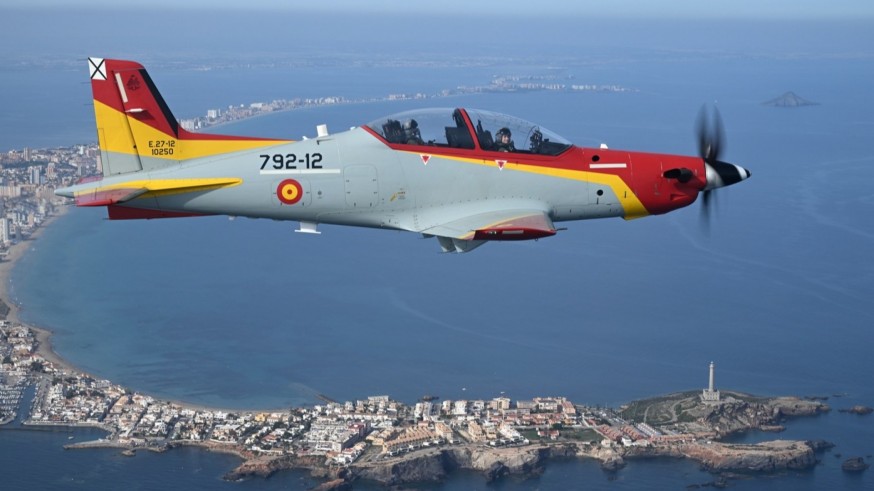 La Princesa Leonor realiza su primer vuelo en solitario a bordo del Pilatus P-21