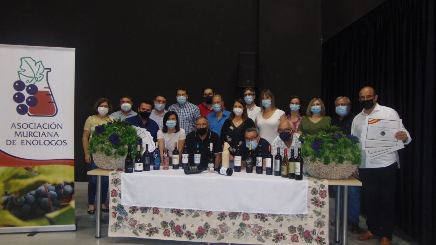 EL ROMPEOLAS. La Asociación de Enólogos de España premia a 21 vinos murcianos
