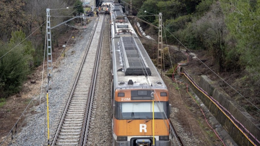 El tren de Gelida solo tuvo cinco segundos para frenar antes de chocar contra el muro 