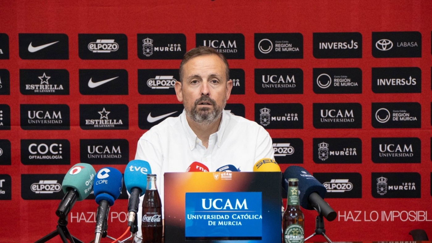 Alejandro Gómez: " Ningún club ha preguntado por nuestro entrenador o jugadores"