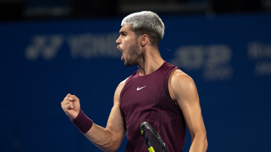 Alcaraz somete a Nakashima y ya está en semifinales de Tokio 