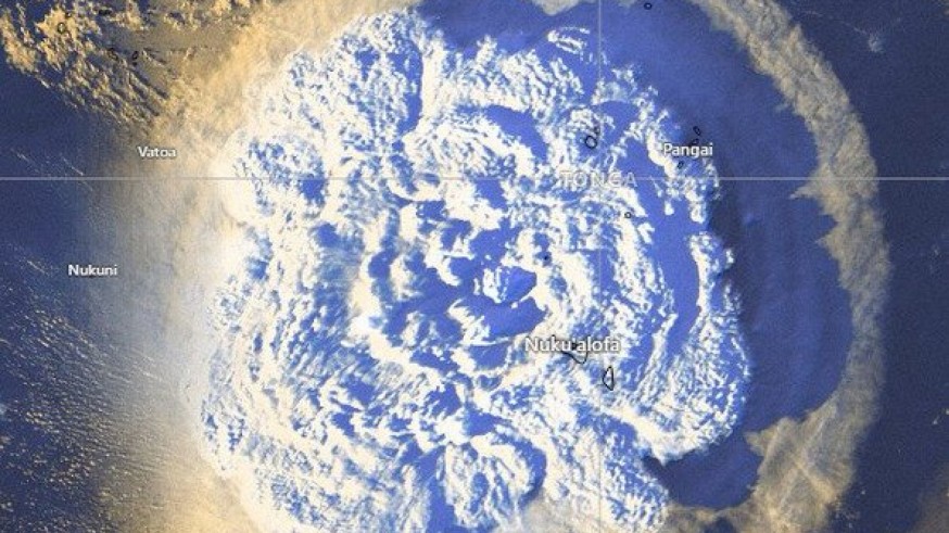 El volcán de Tonga desde un satélite