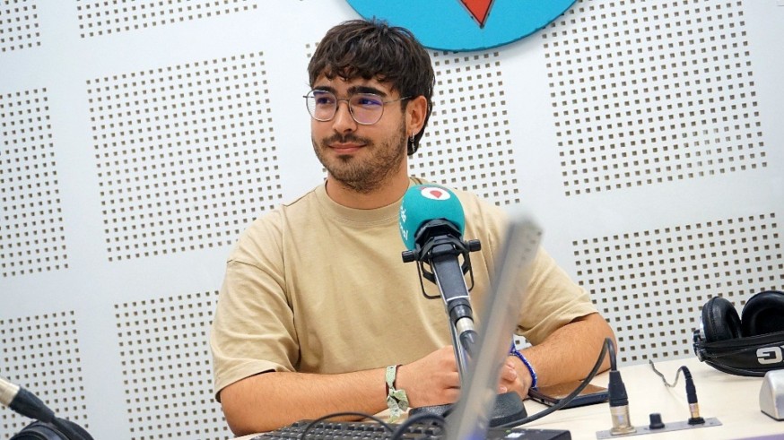 Con Miguel García Hernández, presidente del Consejo de Estudiantes de la UMU (CEUM) de las protestas estudiantiles por la EBAU y las cargas policiales