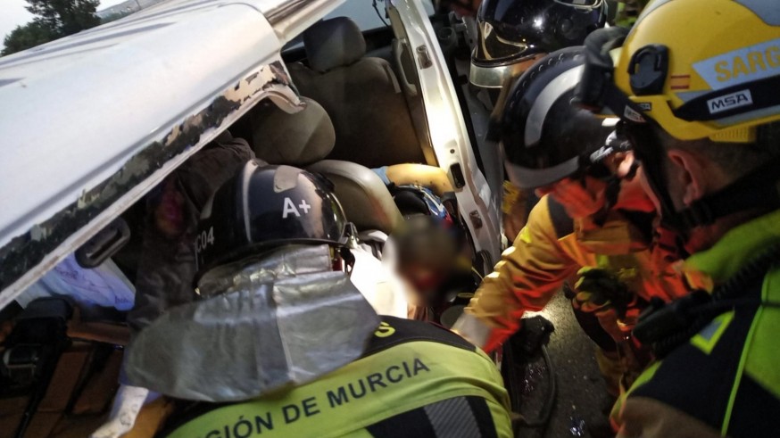 Mueren dos personas en un accidente de tráfico en Alcantarilla