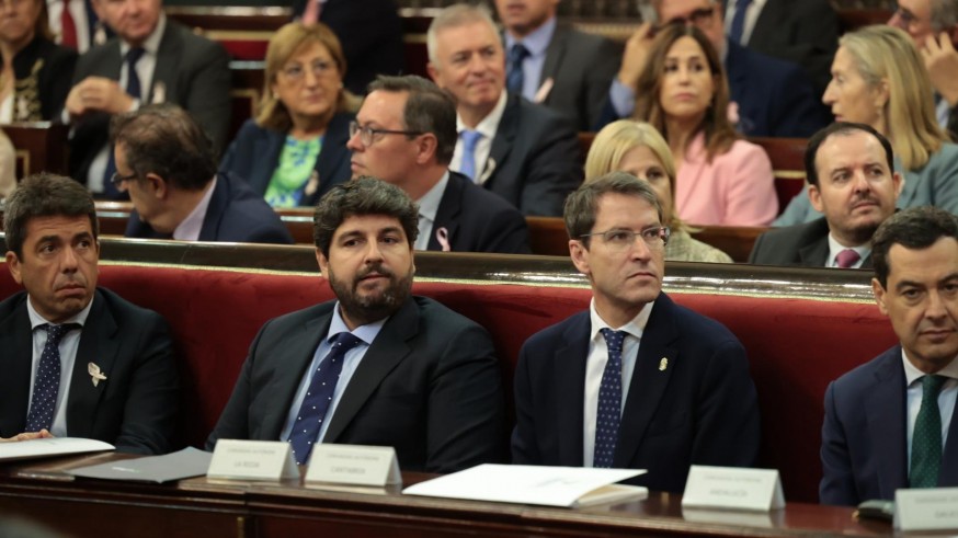 López Miras defiende en el Senado la posición del Gobierno regional contra la amnistía