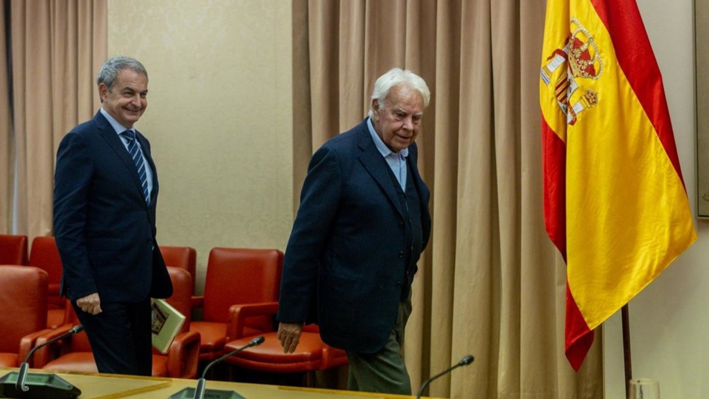 Felipe González expresa su "infinita tristeza" por la imputación de Zapatero