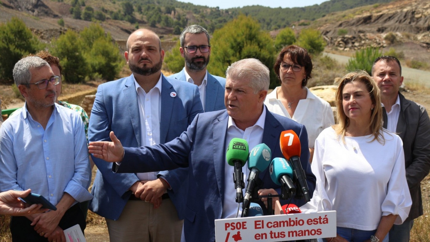 Vélez, sobre el caso Albudeite: "Si se confirma actuaremos expulsándoles del partido"