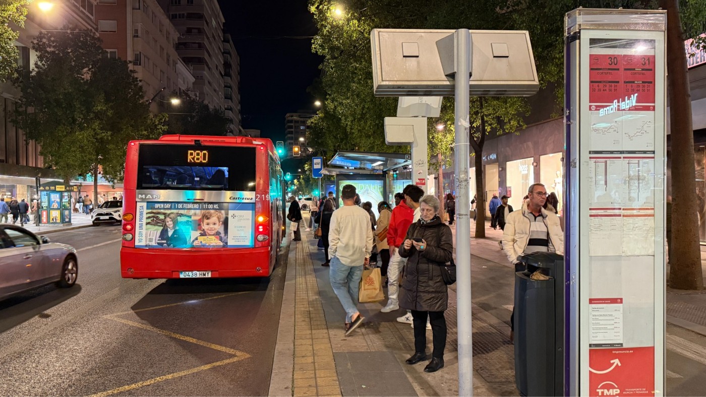 Viajes ilimitados en tranvía y autobús por 35 euros al mes en Murcia